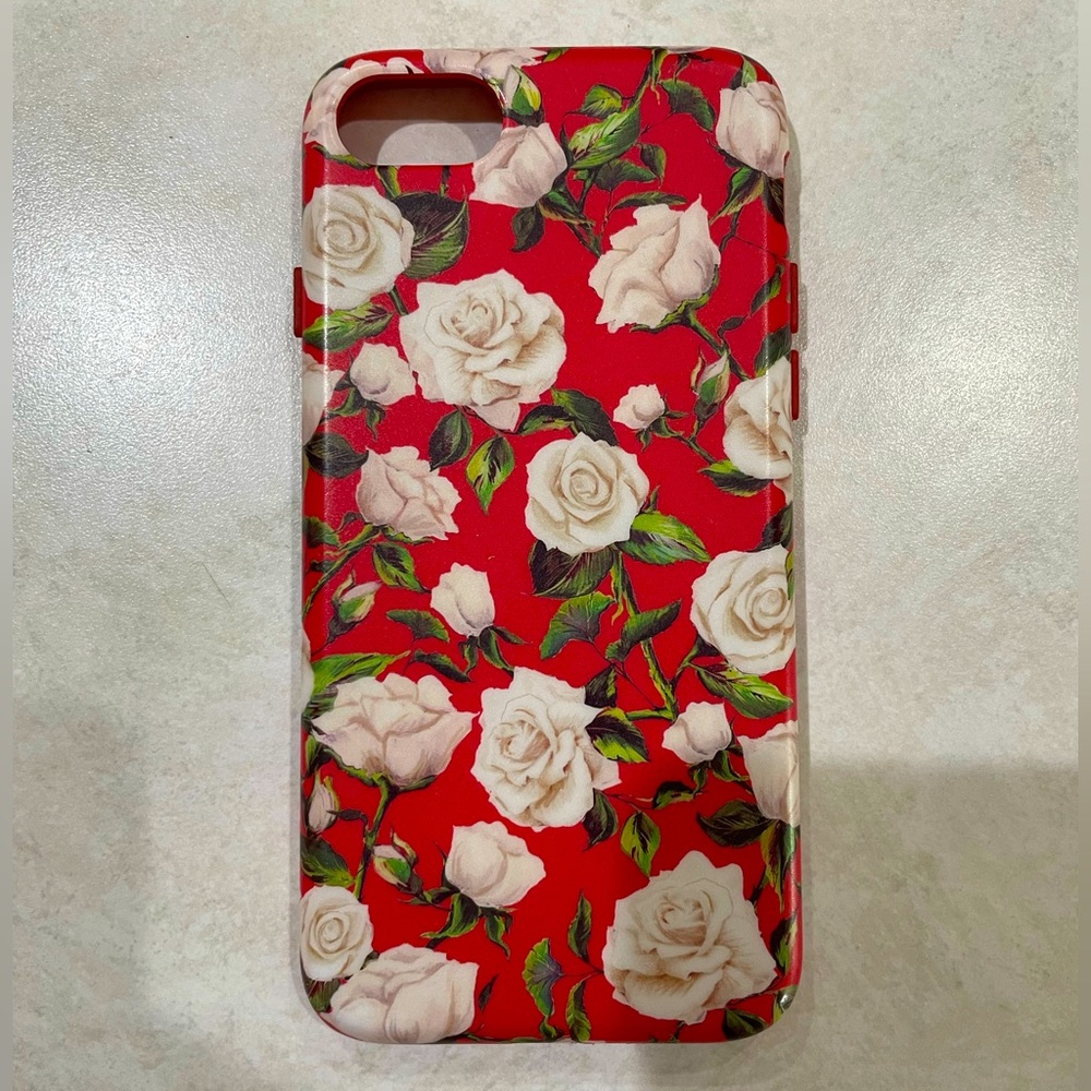 Velvet Caviar iPhone SE/8/7 Case
